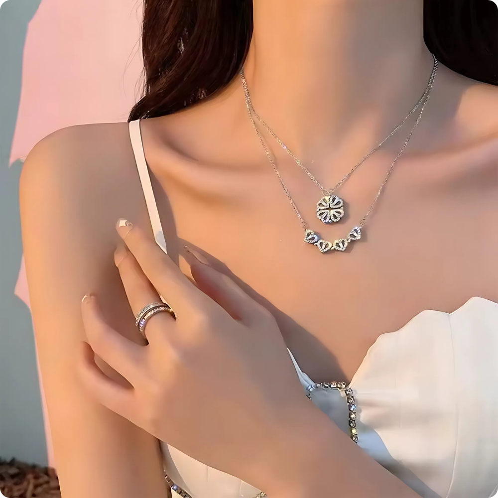 Love Rose com Colar Trevo de Quatro Folhas