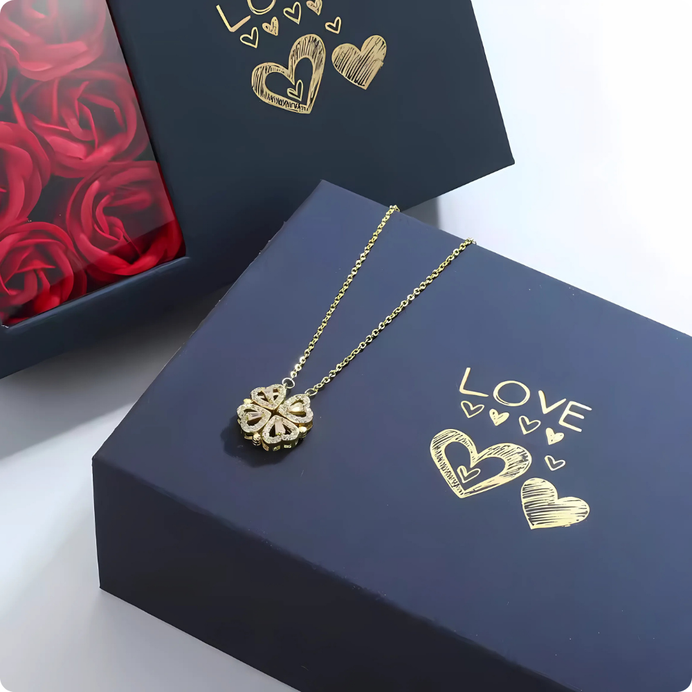 Love Rose com Colar Trevo de Quatro Folhas