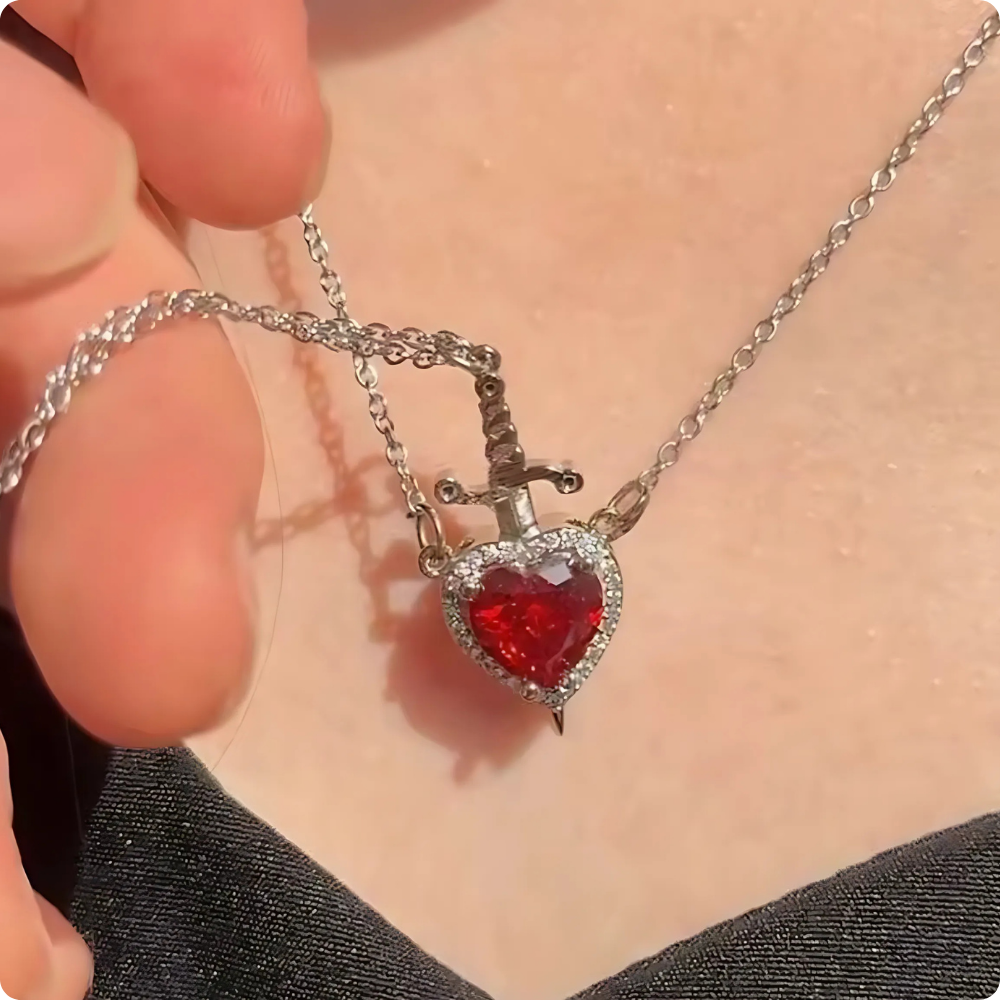 Colar Promessa de Amor | Ela é o Coração, Ele é a Espada